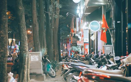 Motociclistas do Quarta CWB em passeio noturno por Curitiba